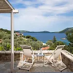 Lithea And By The Sea Apartament