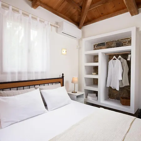 Daire Lithea And By The Sea