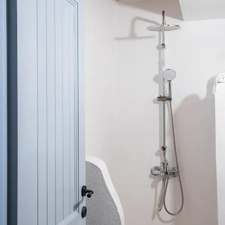 Lithea And By The Sea Agios Petros (Alonissos)