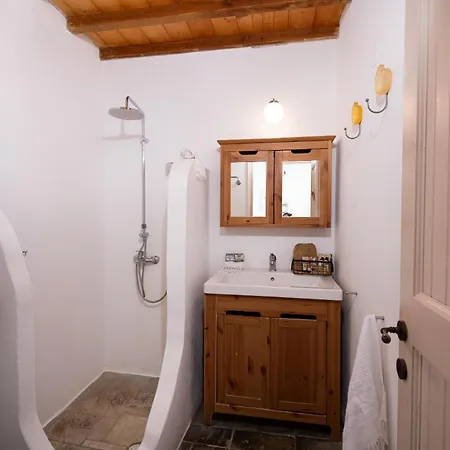 Lithea And By The Sea * Agios Petros (Alonissos)