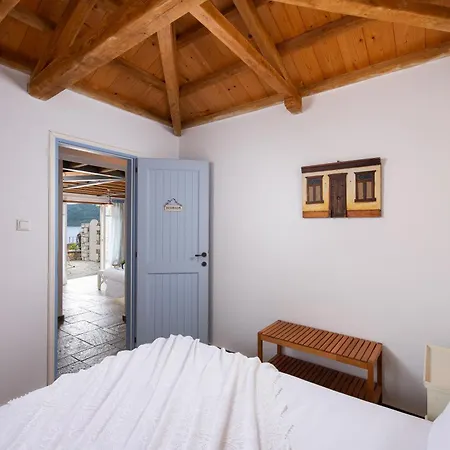 Lithea And By The Sea 公寓 *