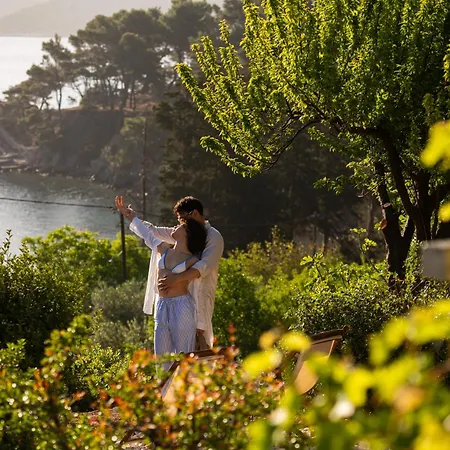 Lithea And By The Sea * Agios Petros (Alonissos)
