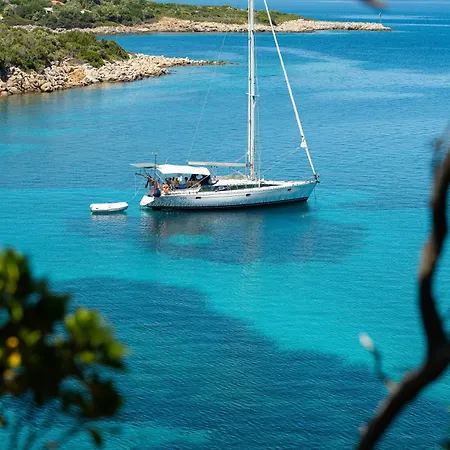 Lithea And By The Sea * Agios Petros (Alonissos)
