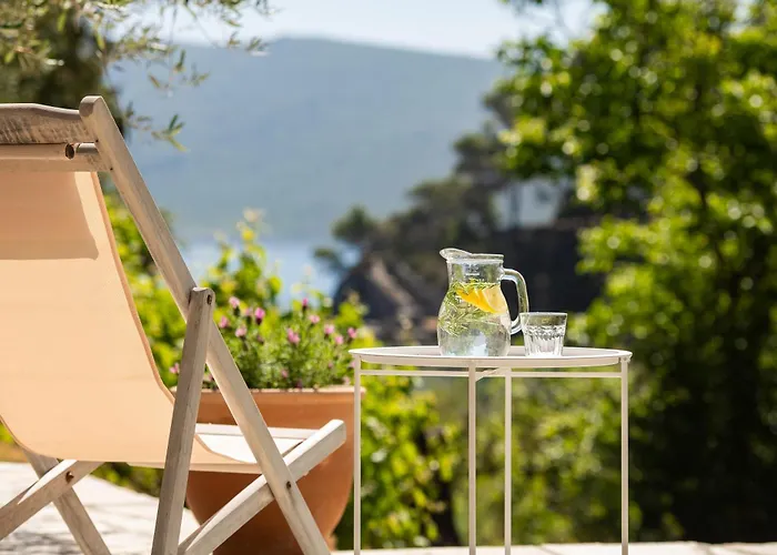 Lithea And By The Sea * Agios Petros (Alonissos)