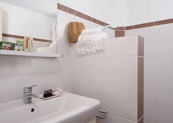 公寓 Lithea And By The Sea