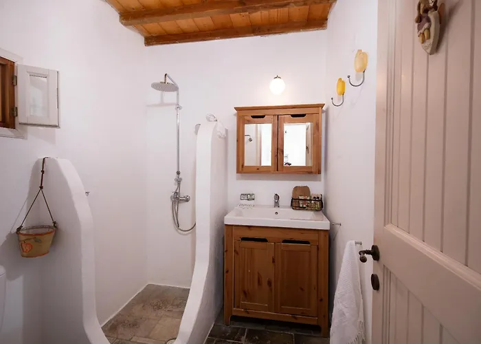 Lithea And By The Sea * Agios Petros (Alonissos)