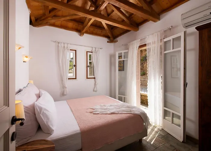 Lithea And By The Sea Agios Petros (Alonissos)