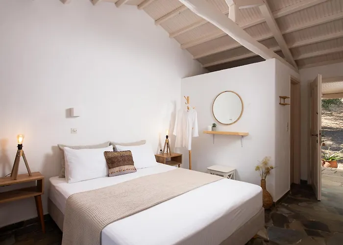 Lithea And By The Sea