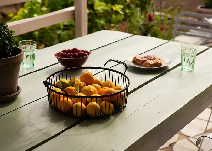 Lithea And By The Sea 公寓