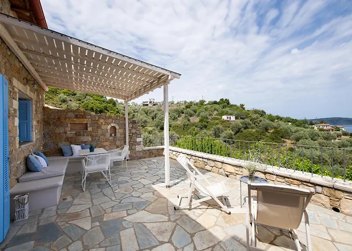 Lithea And By The Sea * Agios Petros (Alonissos)